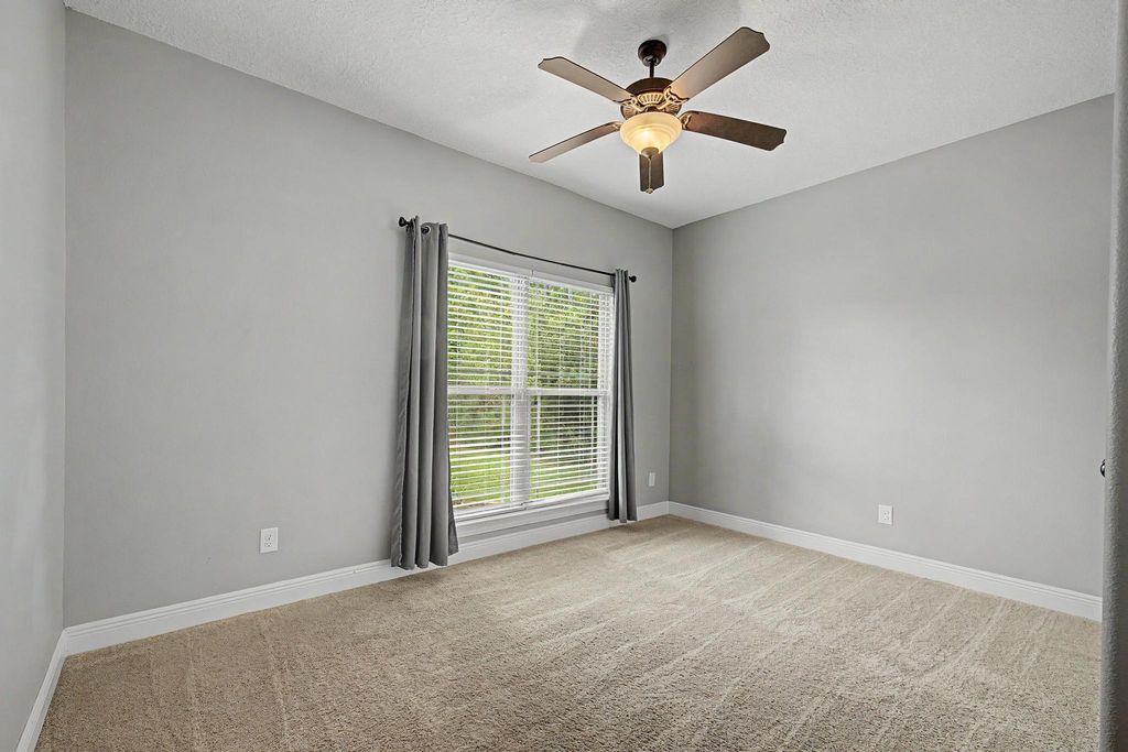 Image 25 of property listing at 7151 Reef Street, Navarre, FL 32566