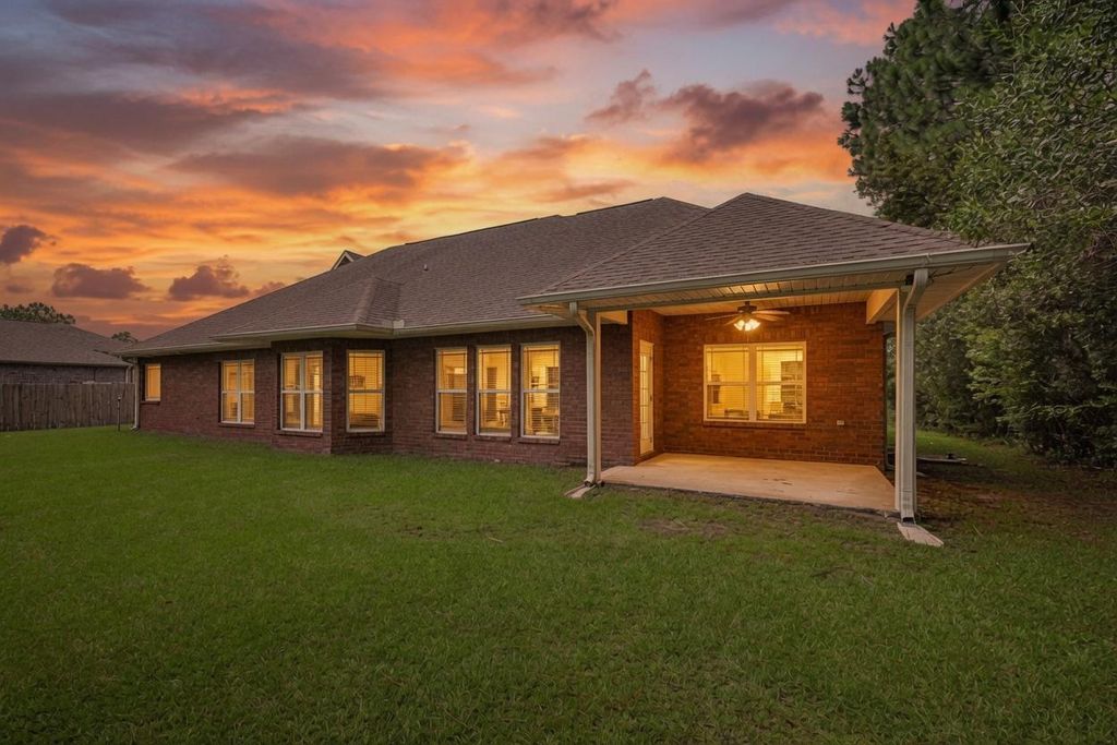 Image 40 of property listing at 7151 Reef Street, Navarre, FL 32566