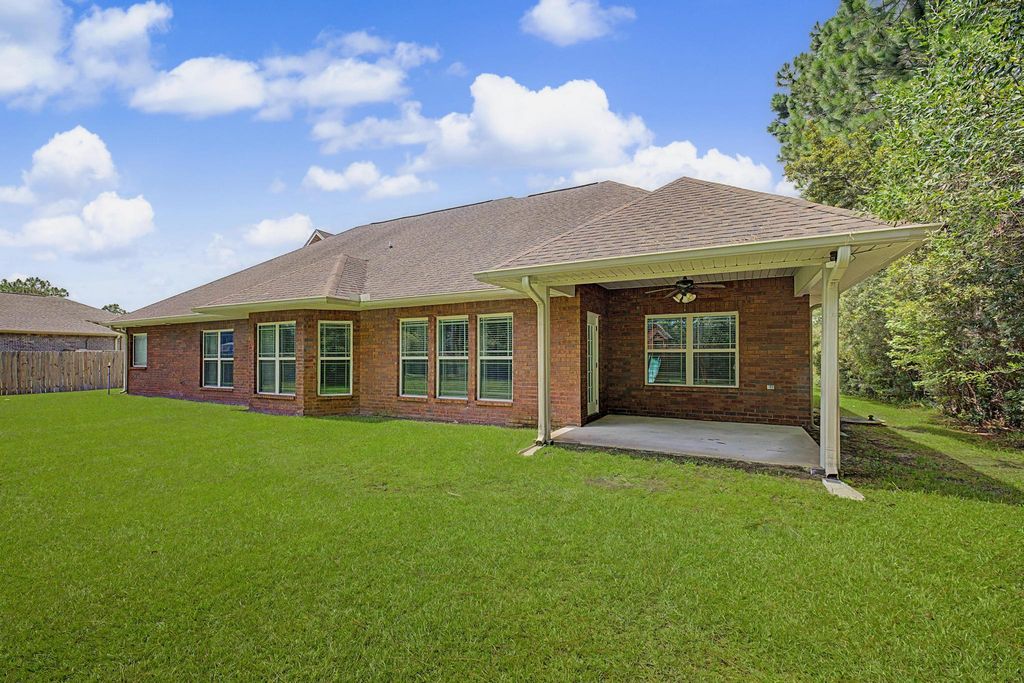 Image 44 of property listing at 7151 Reef Street, Navarre, FL 32566