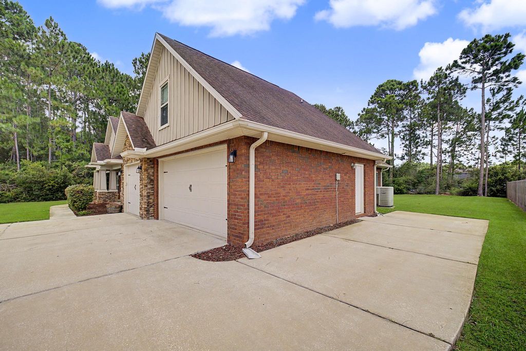 Image 52 of property listing at 7151 Reef Street, Navarre, FL 32566