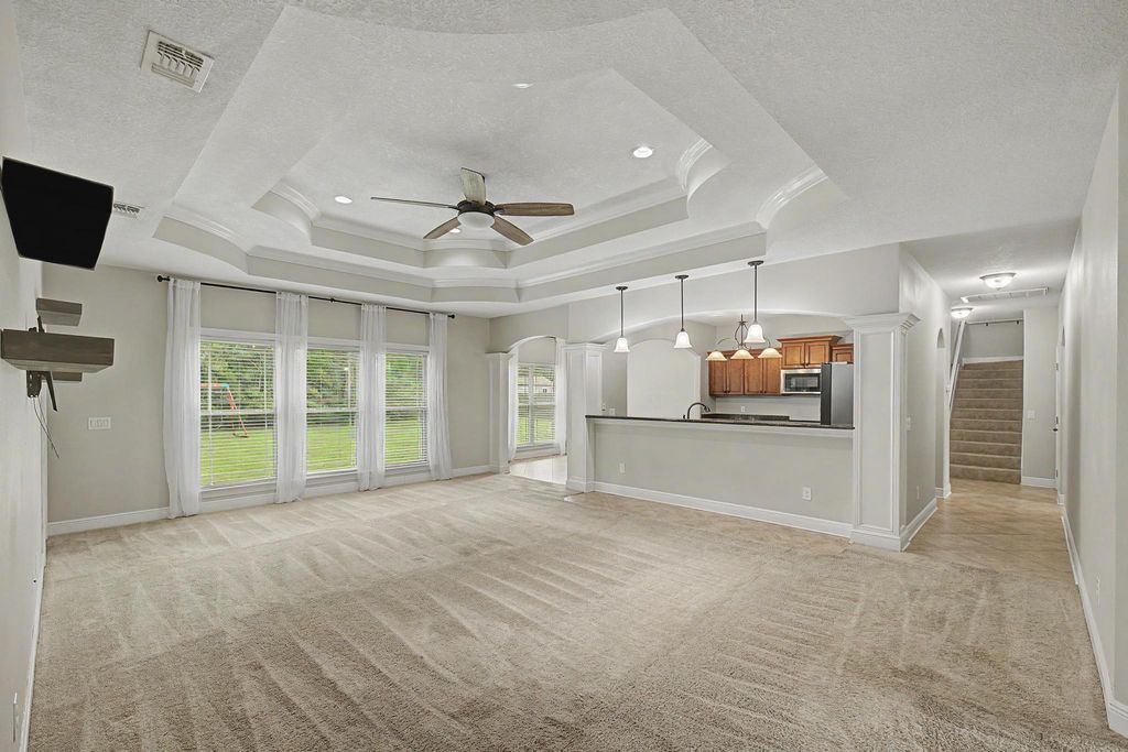 Image 7 of property listing at 7151 Reef Street, Navarre, FL 32566