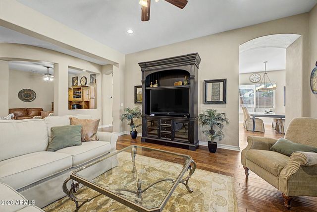 582 W ZION Place, Chandler, AZ 85248