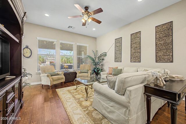 582 W ZION Place, Chandler, AZ 85248