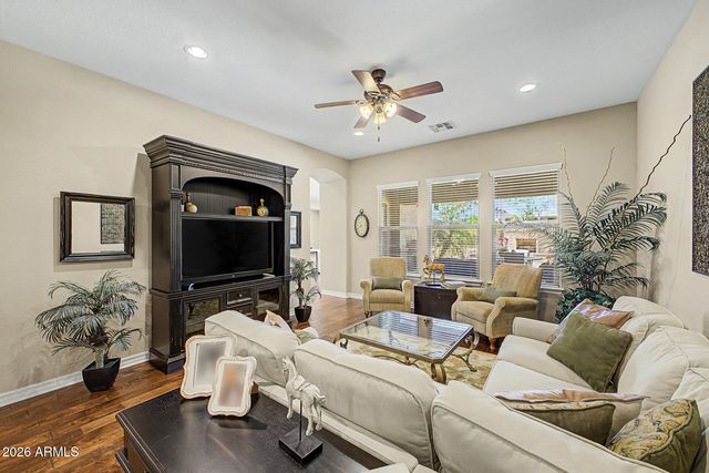 582 W ZION Place, Chandler, AZ 85248