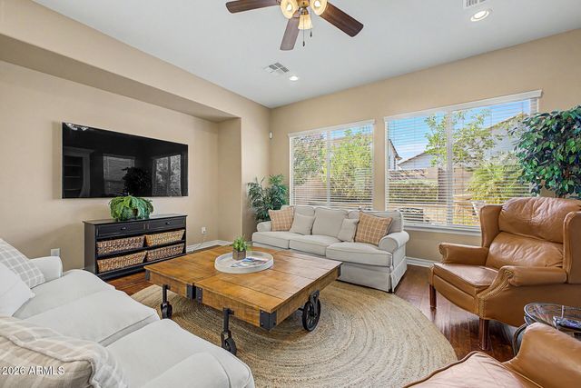 582 W ZION Place, Chandler, AZ 85248