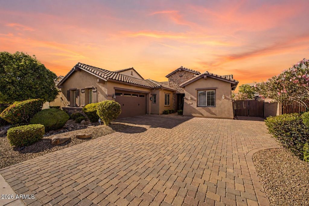 582 W ZION Place, Chandler, AZ 85248