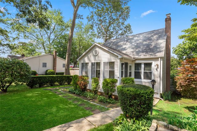 106 Belle Avenue, Ronkonkoma, NY 11779