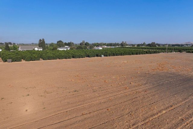 0 N Belmont, Exeter, CA 93221