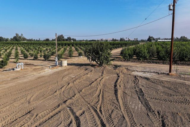 0 N Belmont, Exeter, CA 93221