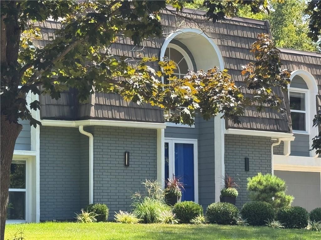 12601 Overbrook Road, Leawood, KS 66209