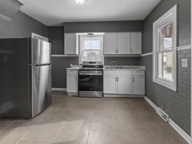 2558 N 24TH STREET, Milwaukee, WI 53206