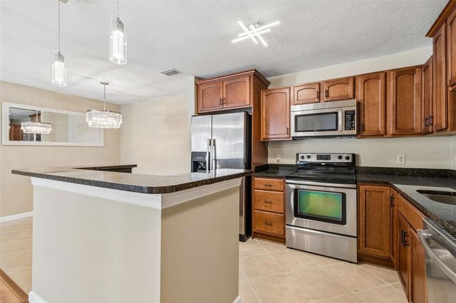 9481 HIGHLAND OAK DRIVE 814, Tampa, FL 33647
