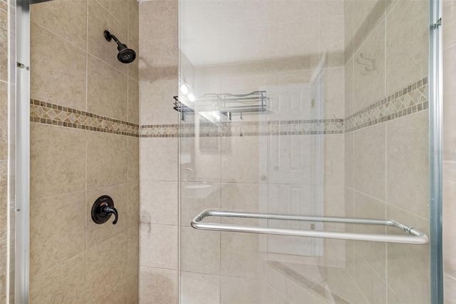 9481 HIGHLAND OAK DRIVE 814, Tampa, FL 33647
