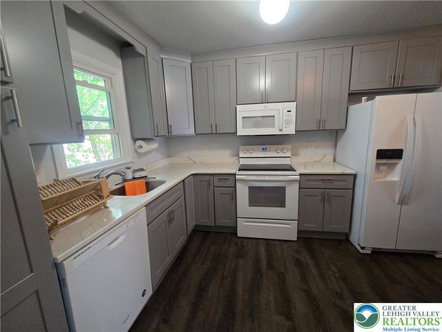 816 East Lexington Street, Salisbury Twp, PA 18103