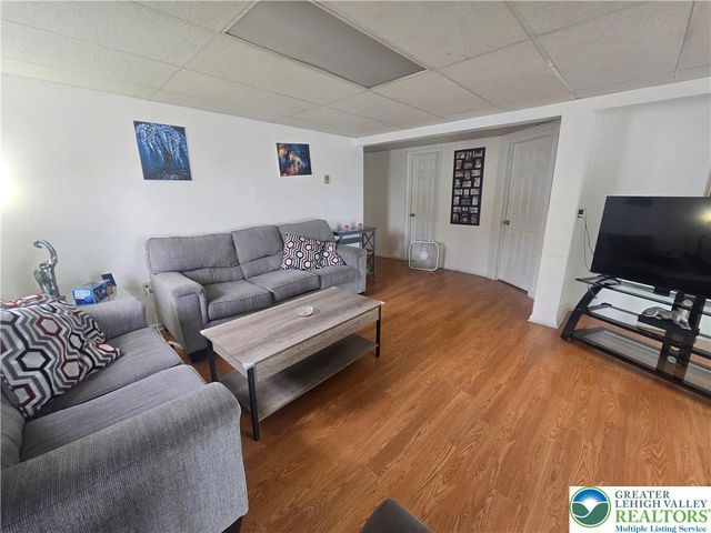 816 East Lexington Street, Salisbury Twp, PA 18103