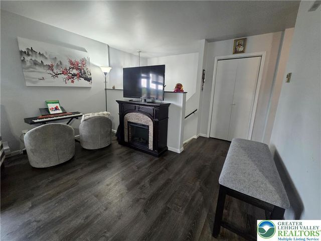 816 East Lexington Street, Salisbury Twp, PA 18103