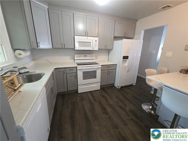 816 East Lexington Street, Salisbury Twp, PA 18103