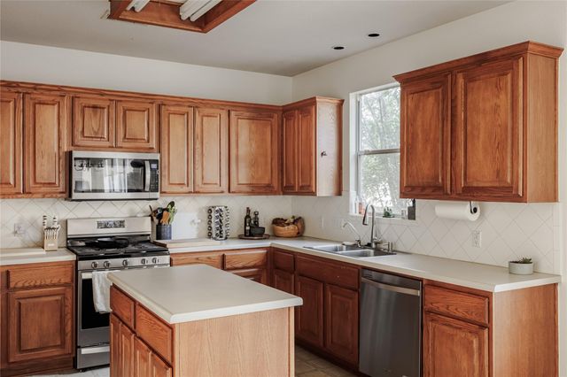 10008 Anahuac TRL, Austin, TX 78747