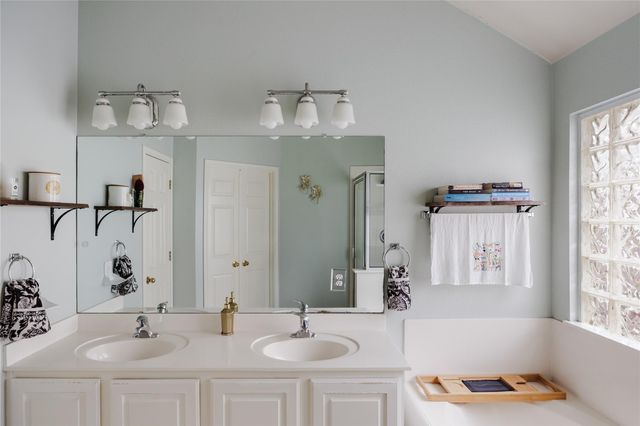 10008 Anahuac TRL, Austin, TX 78747