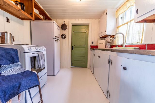 26 Don Gerry Road, Bristol, NH 03222