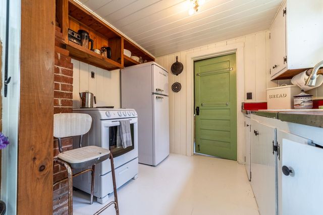 26 Don Gerry Road, Bristol, NH 03222