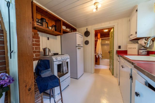 26 Don Gerry Road, Bristol, NH 03222