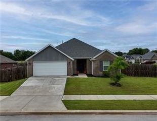 203 Nightfall Avenue, Farmington, AR 72730