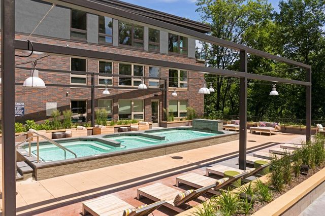 2622 W Lake Street 609, Minneapolis, MN 55416