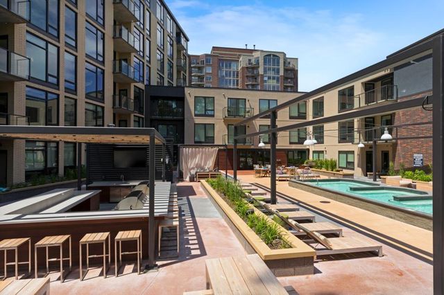 2622 W Lake Street 609, Minneapolis, MN 55416