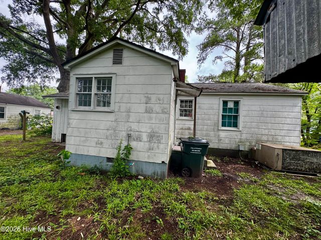 605 Dixon Street, Kinston, NC 28501