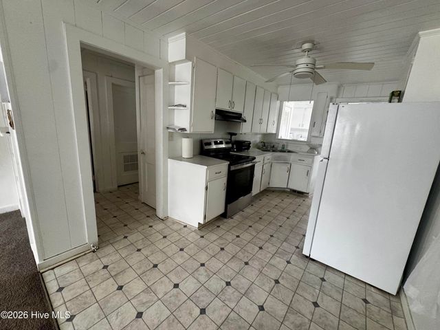 605 Dixon Street, Kinston, NC 28501
