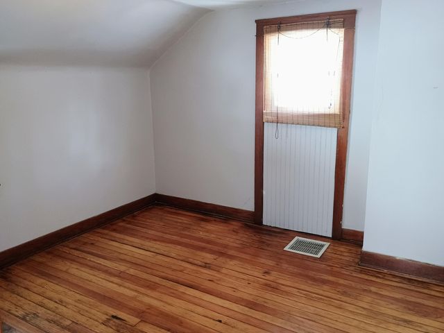 212 N Magnolia Avenue, Lansing, MI 48912