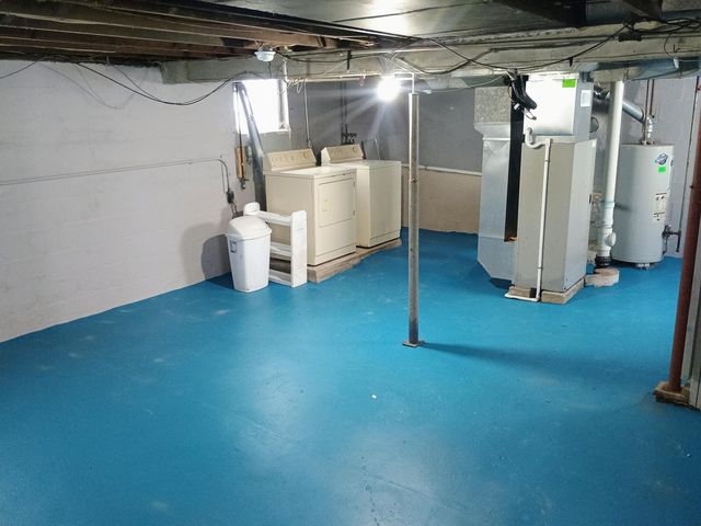 212 N Magnolia Avenue, Lansing, MI 48912