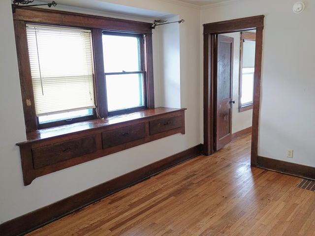 212 N Magnolia Avenue, Lansing, MI 48912