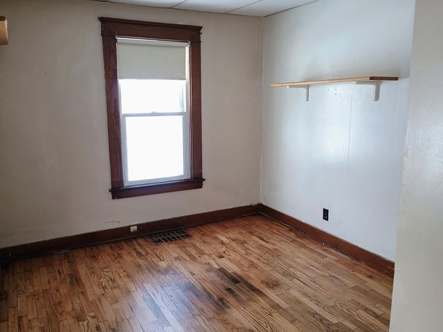 212 N Magnolia Avenue, Lansing, MI 48912