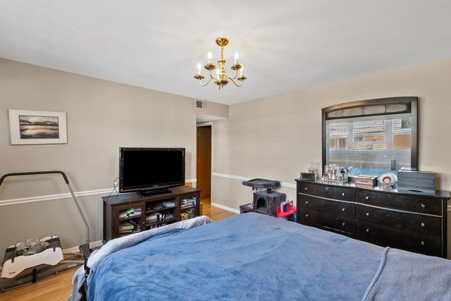 5214 Galitz Street 205, Skokie, IL 60077