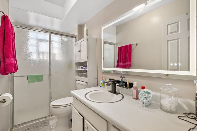 5214 Galitz Street 205, Skokie, IL 60077