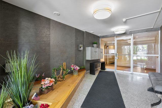 5214 Galitz Street 205, Skokie, IL 60077