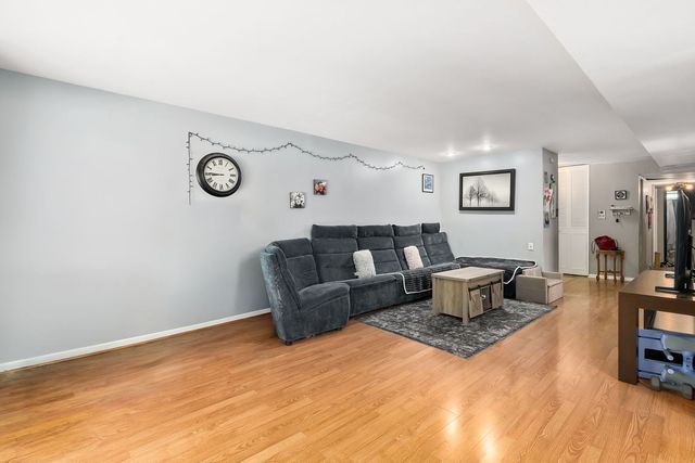 5214 Galitz Street 205, Skokie, IL 60077