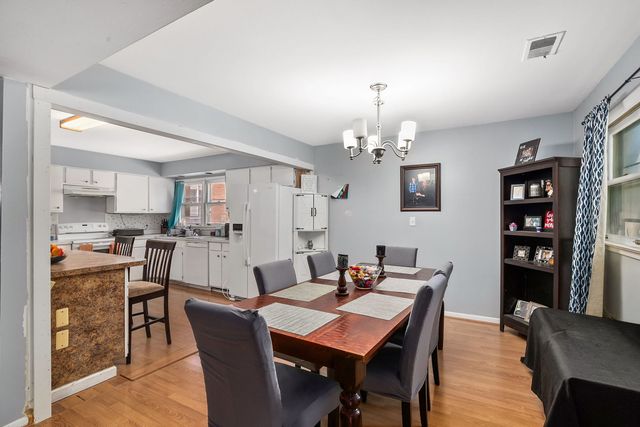 5214 Galitz Street 205, Skokie, IL 60077