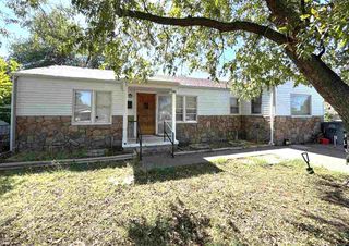 2120 NW Lake Ave, Lawton, OK 73507