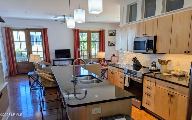 14 Abbey Row Apt 2A, Beaufort, SC 29906