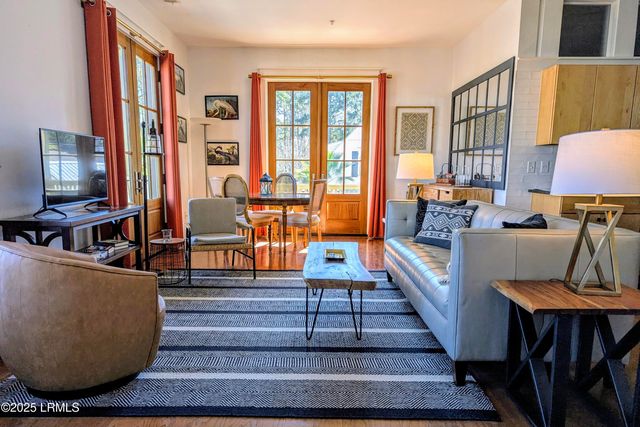 14 Abbey Row Apt 2A, Beaufort, SC 29906