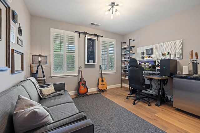 833 S Amor St, Mountain House, CA 95391