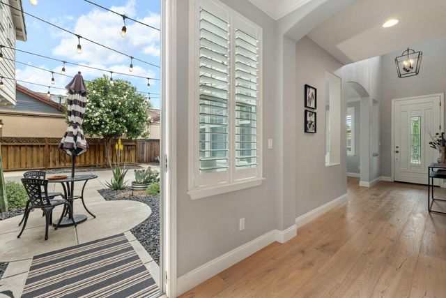 833 S Amor St, Mountain House, CA 95391