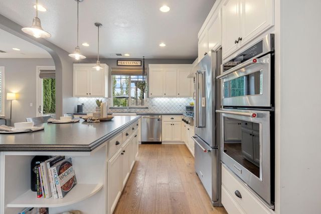 833 S Amor St, Mountain House, CA 95391