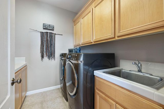 833 S Amor St, Mountain House, CA 95391