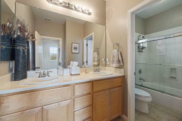 833 S Amor St, Mountain House, CA 95391