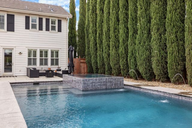 833 S Amor St, Mountain House, CA 95391