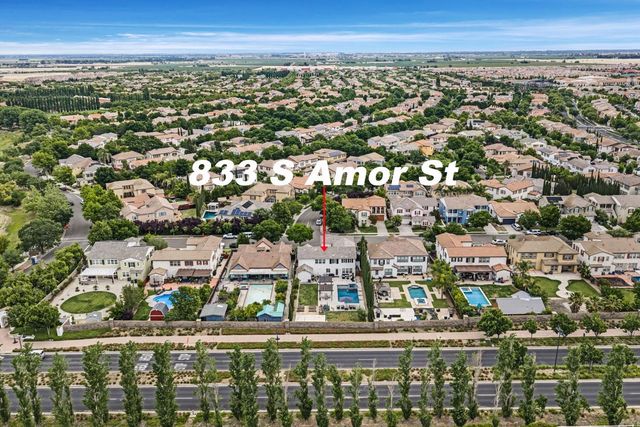 833 S Amor St, Mountain House, CA 95391